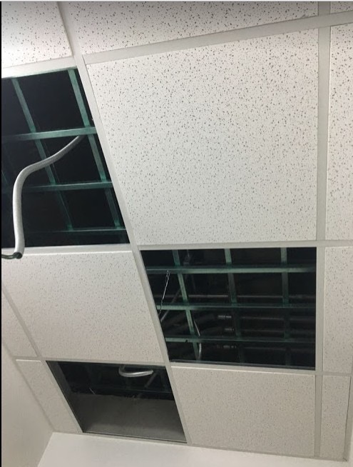 Vista del plafón con instalaciones