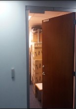 Puerta con control de acceso